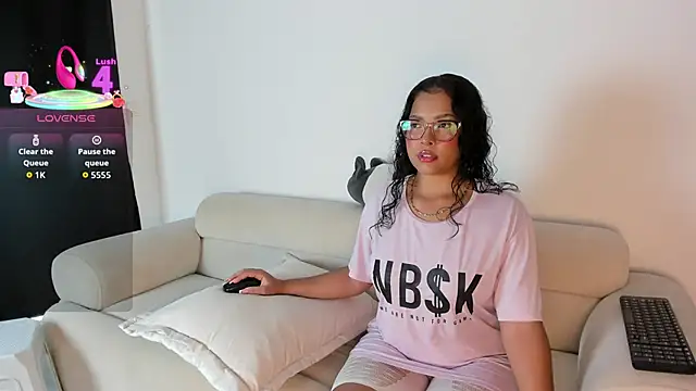 Snapshot of DakothaHyland_ chatting on 15, 1, 2026 DakothaHyland online show from 15, 1, 2026