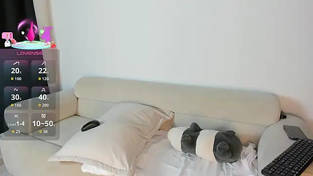 Snapshot of DakothaHyland_ chatting on 6, 2, 2026 DakothaHyland online show from 6, 2, 2026