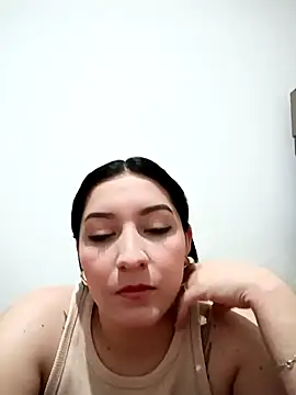 jade nevez9090 online show from 4, 12, 2025