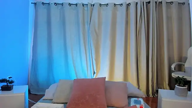 Amy Parkker online show from 8, 4, 2026