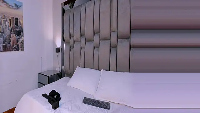  PinkyBarbie  online show from 4, 12, 2025