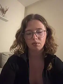 Snapshot of GermanRose chatting on 17, 12, 2025 GermanRose online show from 17, 12, 2025