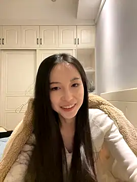 Snapshot of DD-52 chatting on 4, 12, 2025 DD-52 online show from 4, 12, 2025