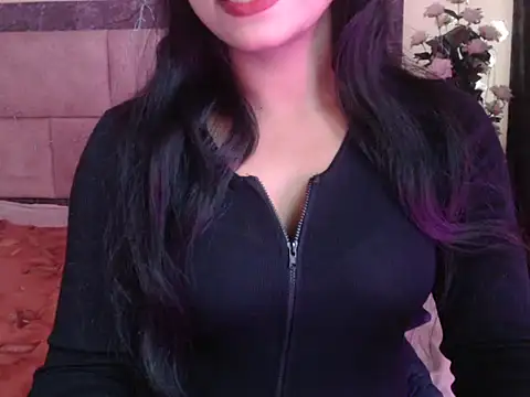 Lola Bebe online show from 4, 4, 2026