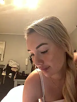 xxxsophxxx21 online show from 4, 12, 2025