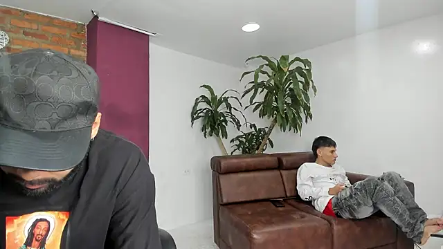 HotThreesoome online show from 15, 12, 2025