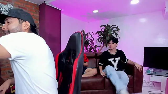 HotThreesoome online show from 5, 2, 2026