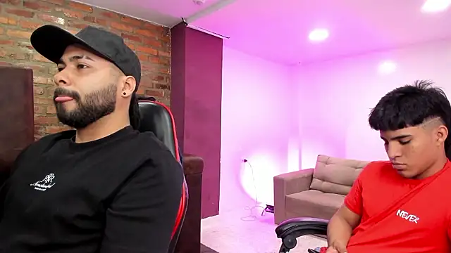 HotThreesoome online show from 14, 2, 2026