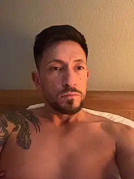 Snapshot of XXLYago chatting on 4, 12, 2025 XXLYago online show from 4, 12, 2025