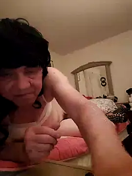 Snapshot of aivitranxxx chatting on 17, 12, 2025 aivitranxxx online show from 17, 12, 2025