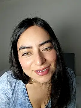 Snapshot of saasha_Petit chatting on 2, 3, 2026 saasha Petit online show from 2, 3, 2026