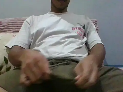 Snapshot of Bigdickboy2406 chatting on 4, 7, 2026 Bigdickboy2406 online show from 4, 7, 2026