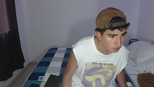 Snapshot of Dave_hot1 chatting on 13, 12, 2025 Dave hot1 online show from 13, 12, 2025