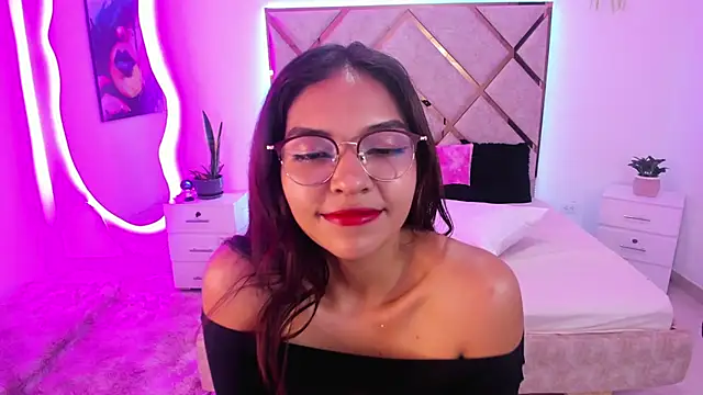 Snapshot of litle_slut chatting on 1, 4, 2026 litle slut online show from 1, 4, 2026