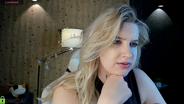 LunasShine online show from 15, 12, 2025