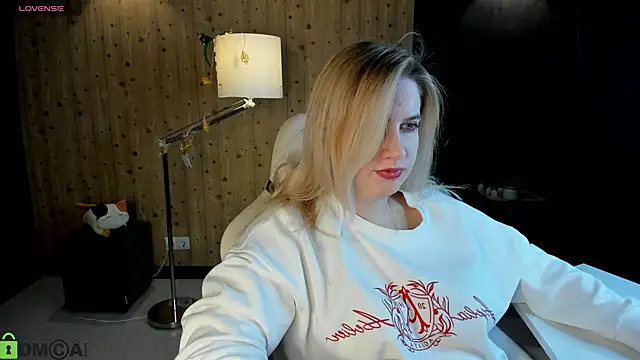 LunasShine online show from 16, 12, 2025