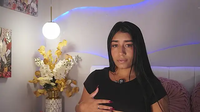 Snapshot of SaraJonesxx chatting on 25, 2, 2026 SaraJonesxx online show from 25, 2, 2026