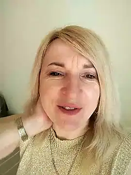 AhlyssaLove1155 online show from 5, 4, 2026