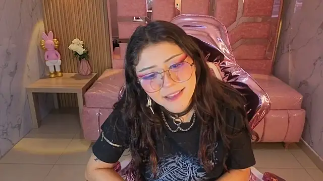 miss devil s online show from 19, 12, 2025