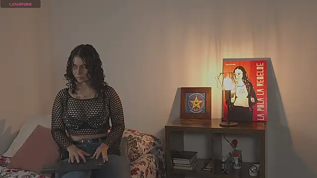 Snapshot of Estefania_Velez chatting on 17, 2, 2026 Estefania Velez online show from 17, 2, 2026