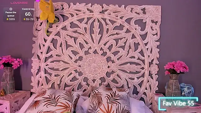 loraineblake online show from 5, 2, 2026