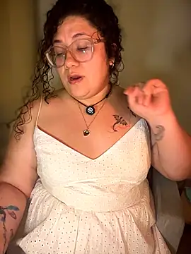 Snapshot of VanesssaMilf_ chatting on 13, 2, 2026 VanesssaMilf online show from 13, 2, 2026