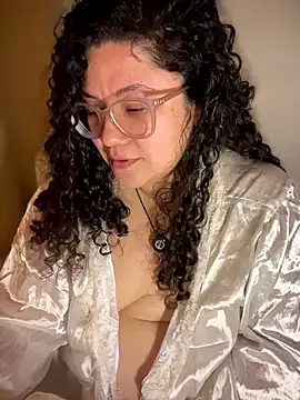 Snapshot of VanesssaMilf_ chatting on 20, 2, 2026 VanesssaMilf online show from 20, 2, 2026