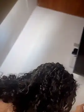 Snapshot of VanesssaMilf_ chatting on 27, 2, 2026 VanesssaMilf online show from 27, 2, 2026