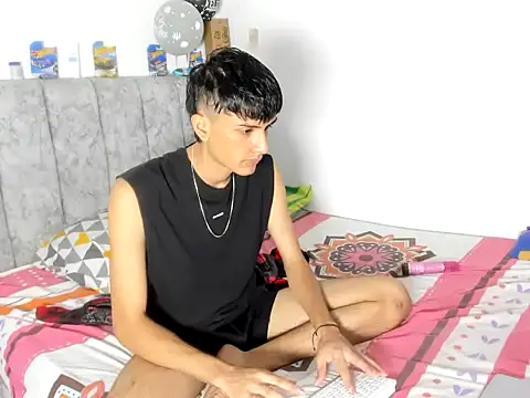 Snapshot of Andycillo chatting on 15, 12, 2025 Andycillo online show from 15, 12, 2025