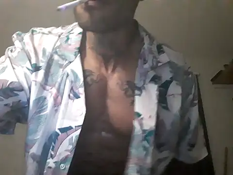 Snapshot of Chesarini chatting on 17, 12, 2025 Chesarini online show from 17, 12, 2025