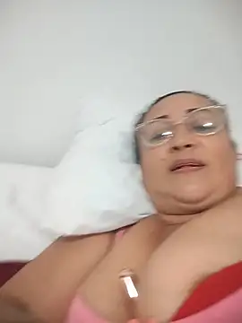 Snapshot of Nini_Love_ chatting on 2, 2, 2026 Nini Love online show from 2, 2, 2026