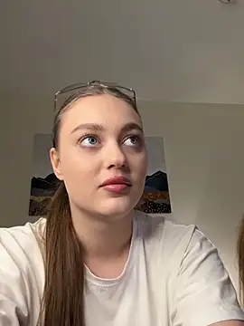 Snapshot of findwayout chatting on 29, 3, 2026 findwayout online show from 29, 3, 2026