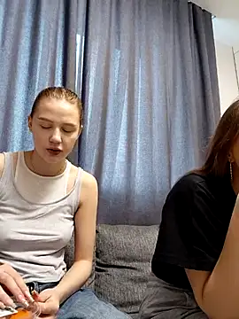 Snapshot of findwayout chatting on 19, 4, 2026 findwayout online show from 19, 4, 2026