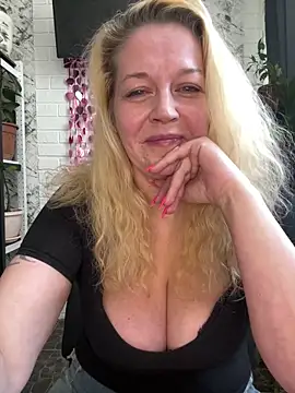 JenniferCarmen online show from 16, 2, 2026