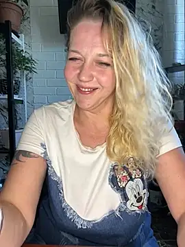 JenniferCarmen online show from 1, 7, 2026