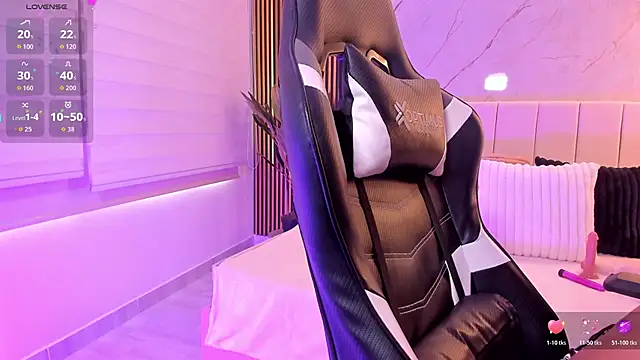 Lyra Black  online show from 8, 2, 2026