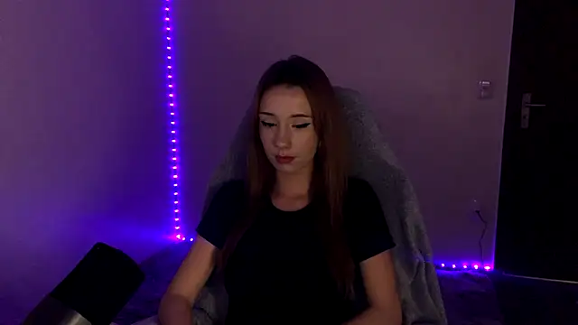 Snapshot of ellienymph chatting on 6, 1, 2026 ellienymph online show from 6, 1, 2026