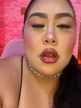 Mia Carters online show from 5, 4, 2026