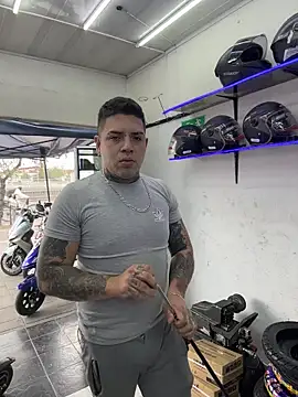 Snapshot of Marlokeo69 chatting on 15, 12, 2025 Marlokeo69 online show from 15, 12, 2025