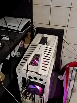 Snapshot of Pintiliescu chatting on 15, 12, 2025 Pintiliescu online show from 15, 12, 2025