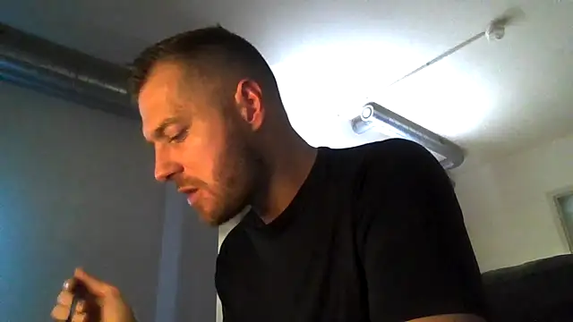 cheekycherryx online show from 26, 2, 2026