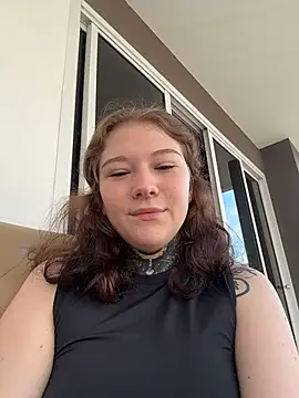 Snapshot of FionaMurr chatting on 14, 12, 2025 FionaMurr online show from 14, 12, 2025