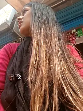 Snapshot of nehakapoor89 chatting on 14, 12, 2025 nehakapoor89 online show from 14, 12, 2025