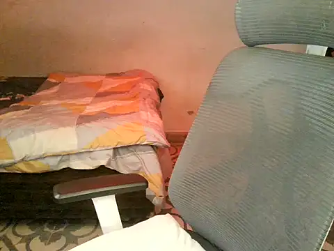 Snapshot of HEZALNUT chatting on 17, 12, 2025 HEZALNUT online show from 17, 12, 2025