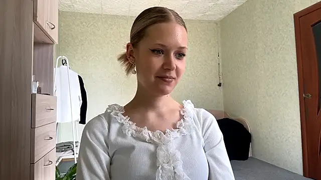 ZaidaSchwarten online show from 12, 3, 2026