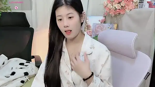 Yvonne-07 online show from 8, 1, 2026