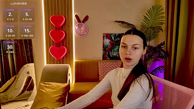 MaxinCarroll online show from 8, 4, 2026