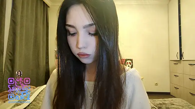 Qwami Amie online show from 9, 2, 2026