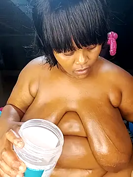 Snapshot of ChoklitBerryXX chatting on 11, 3, 2026 ChoklitBerryXX online show from 11, 3, 2026
