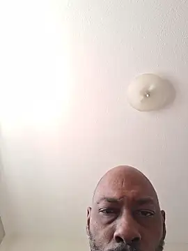 Snapshot of Rizzle9800 chatting on 15, 12, 2025 Rizzle9800 online show from 15, 12, 2025